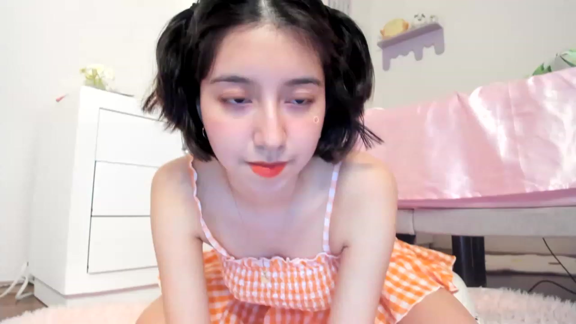 Gallery image thumbnail from Cherrycute666's myfreecams stream on, 06/18/2023, 05:57 image 2 of 20