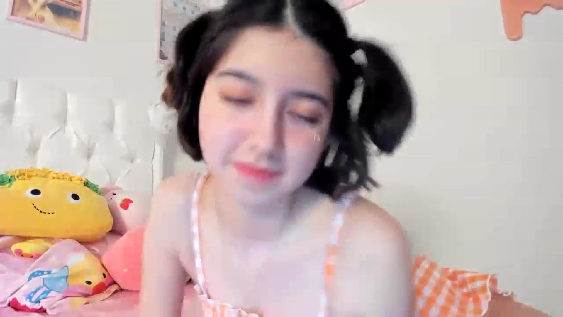 Gallery image thumbnail from Cherrycute666's myfreecams stream on, 06/18/2023, 05:57 image 10 of 20