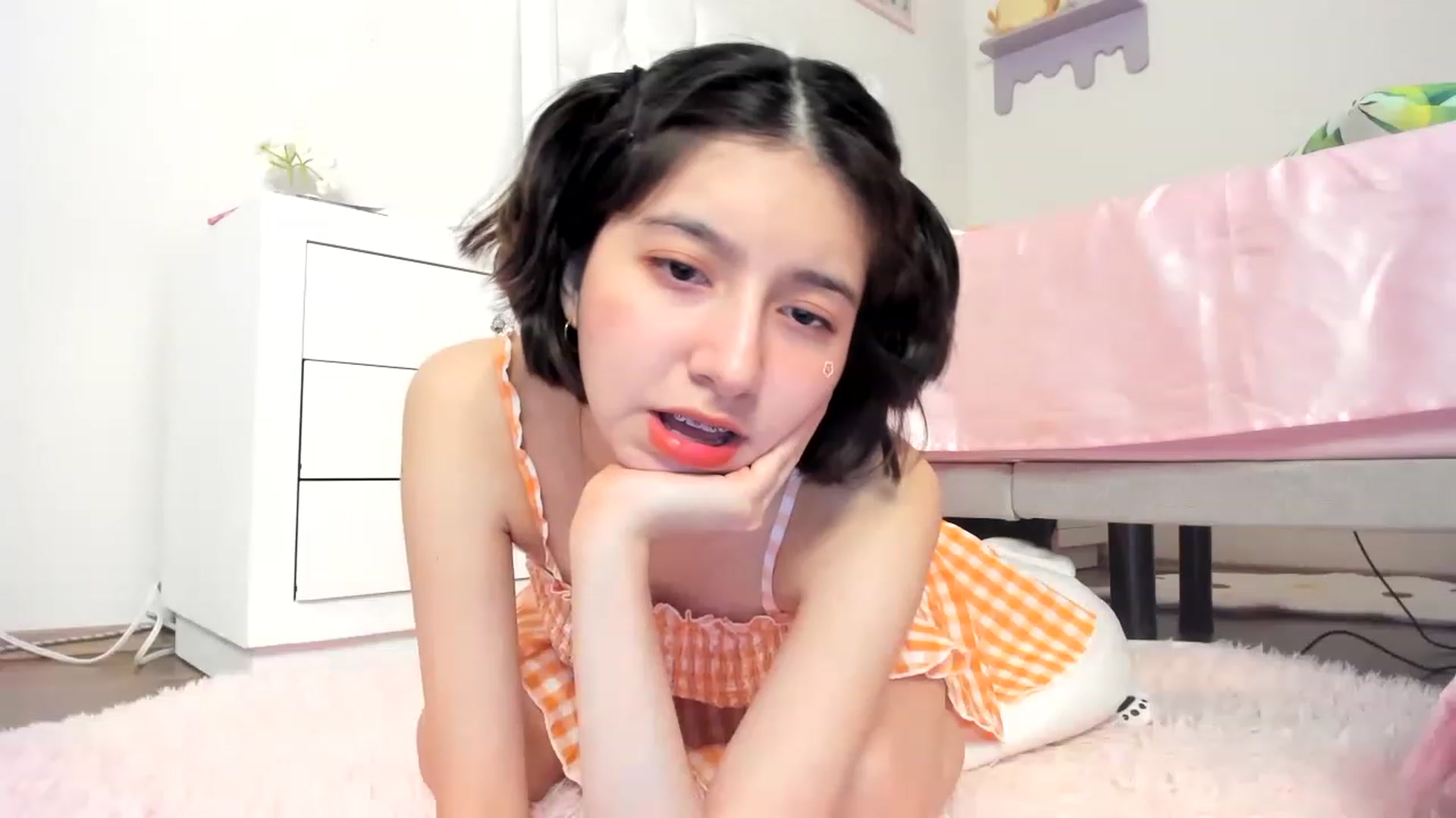 Gallery image thumbnail from Cherrycute666's myfreecams stream on, 06/18/2023, 05:57 image 3 of 20