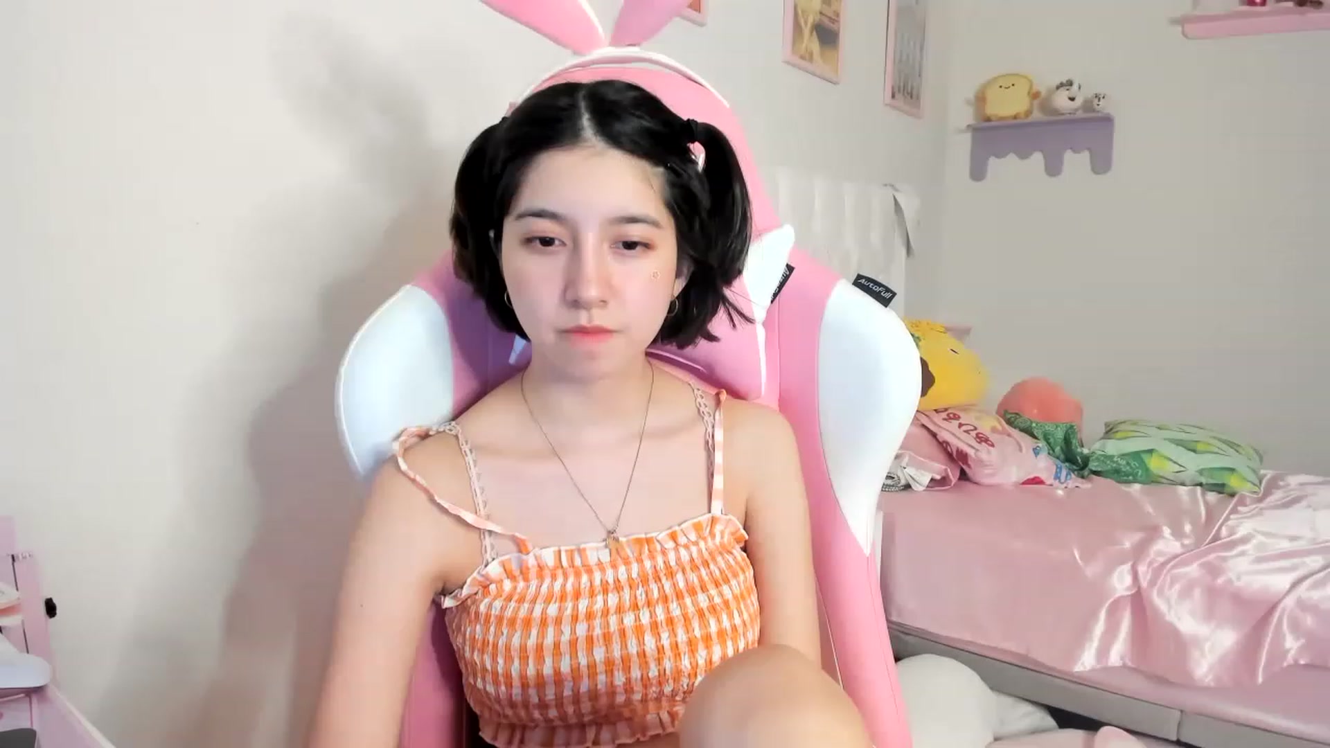 Gallery image thumbnail from Cherrycute666's myfreecams stream on, 06/18/2023, 10:09 image 18 of 20