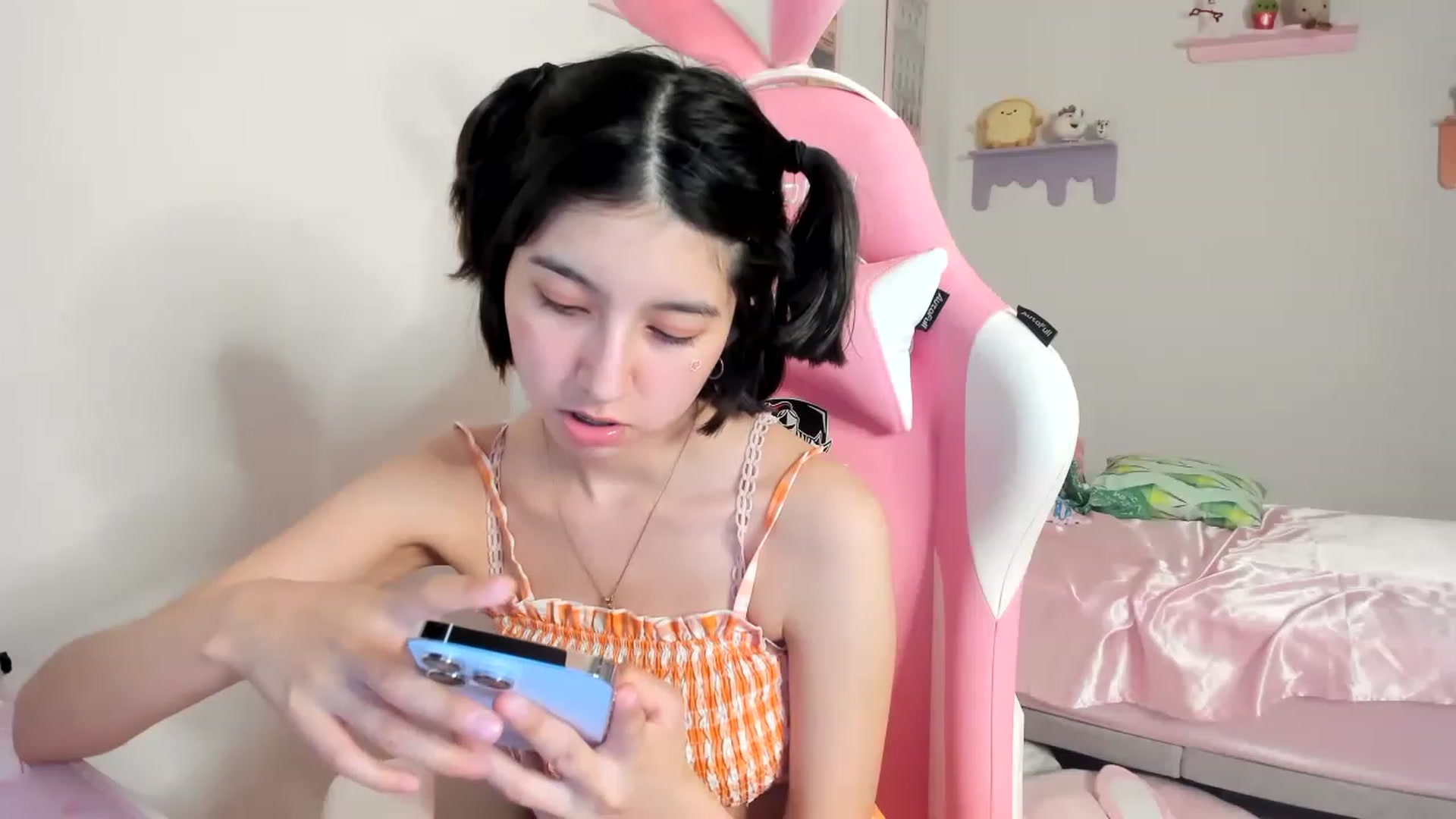 Gallery image thumbnail from Cherrycute666's myfreecams stream on, 06/18/2023, 10:09 image 14 of 20