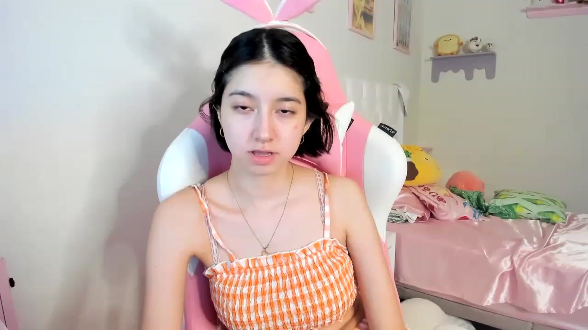 Gallery image thumbnail from Cherrycute666's myfreecams stream on, 06/18/2023, 12:01 image 7 of 20