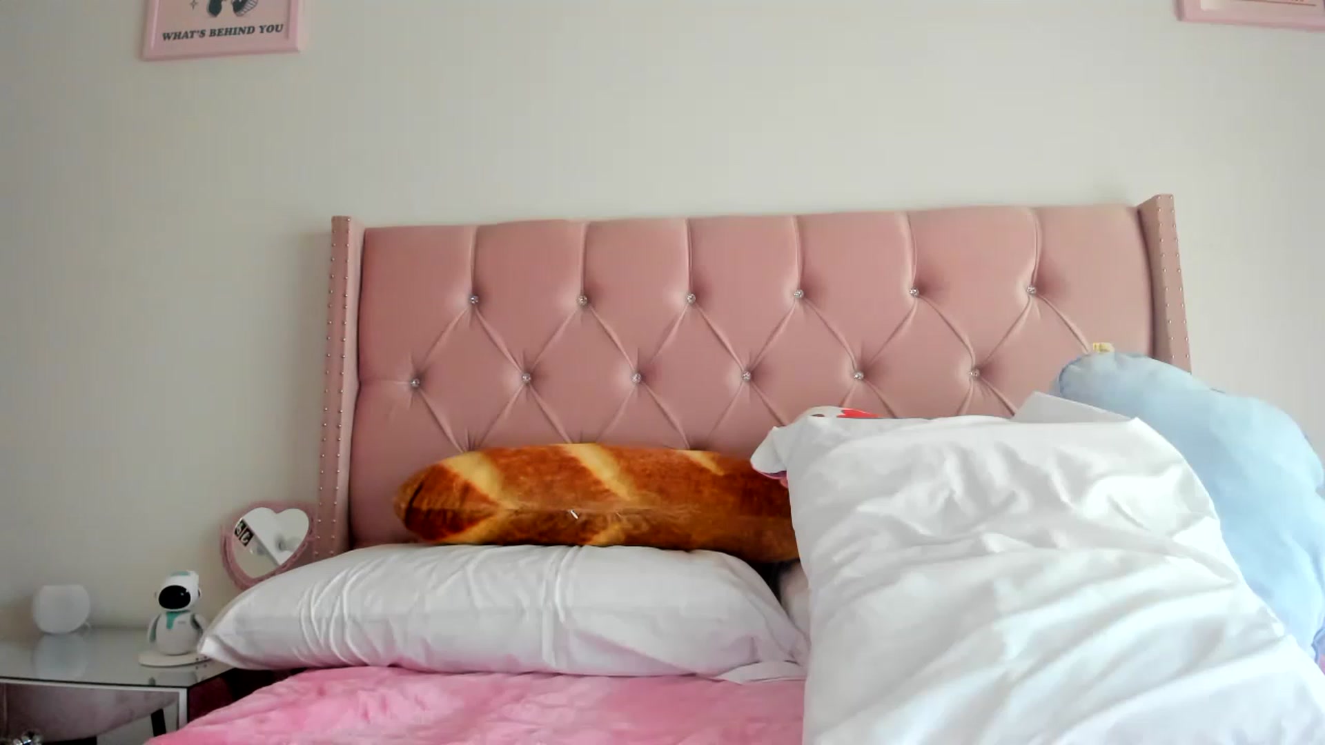 Gallery image thumbnail from Cherrycute666's myfreecams stream on, 06/18/2023, 12:35 image 8 of 20