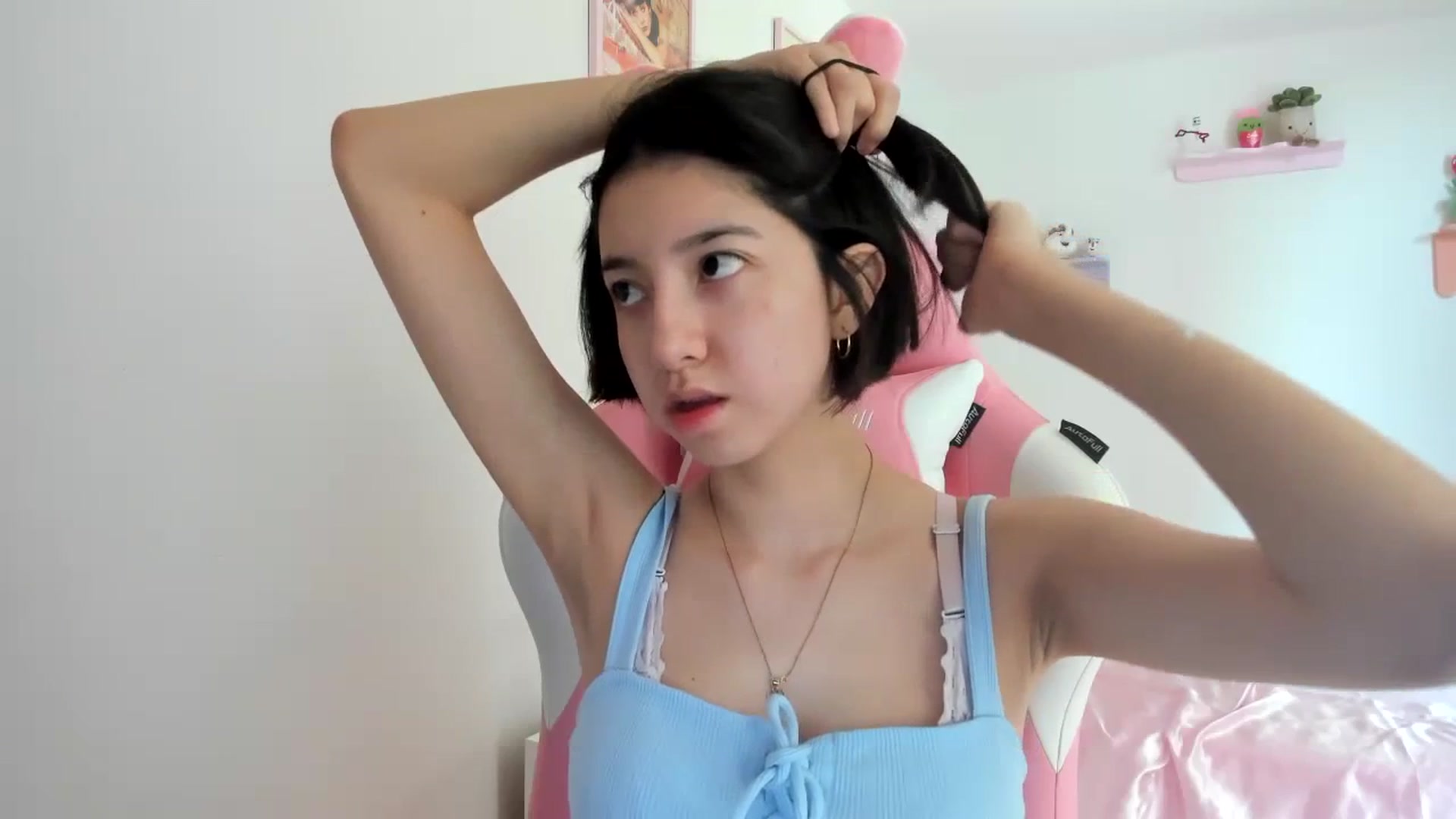 Gallery image thumbnail from Cherrycute666's myfreecams stream on, 06/18/2023, 22:24 image 2 of 20
