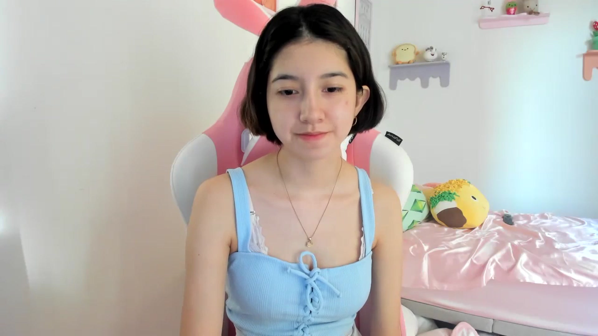 Gallery image thumbnail from Cherrycute666's myfreecams stream on, 06/19/2023, 24:25 image 20 of 20