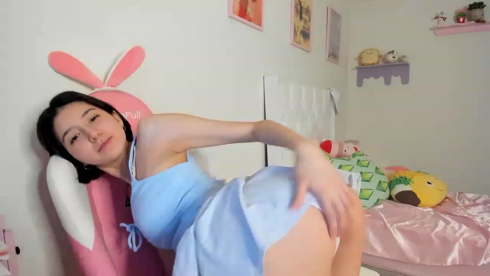 Gallery image thumbnail from Cherrycute666's myfreecams stream on, 06/19/2023, 03:38 image 8 of 20