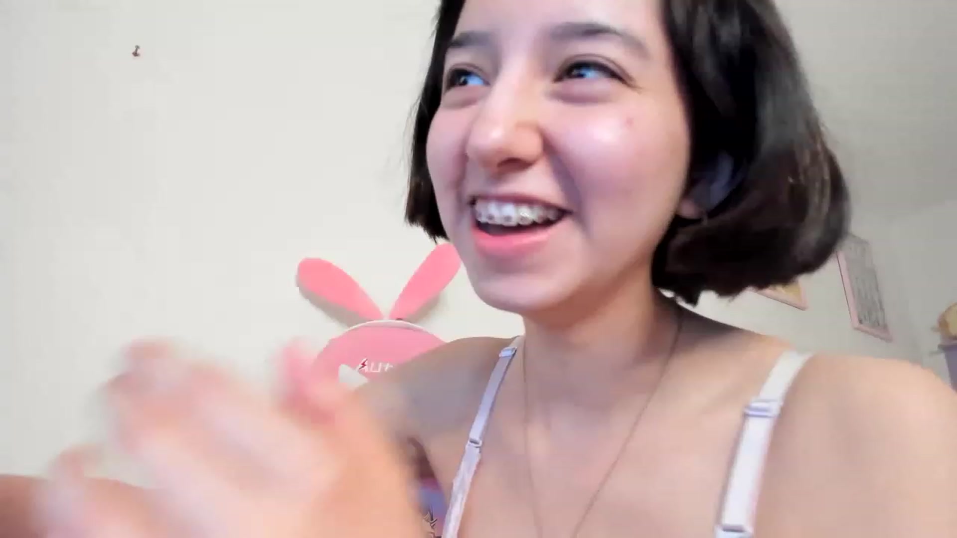 Gallery image thumbnail from Cherrycute666's myfreecams stream on, 06/19/2023, 03:38 image 13 of 20