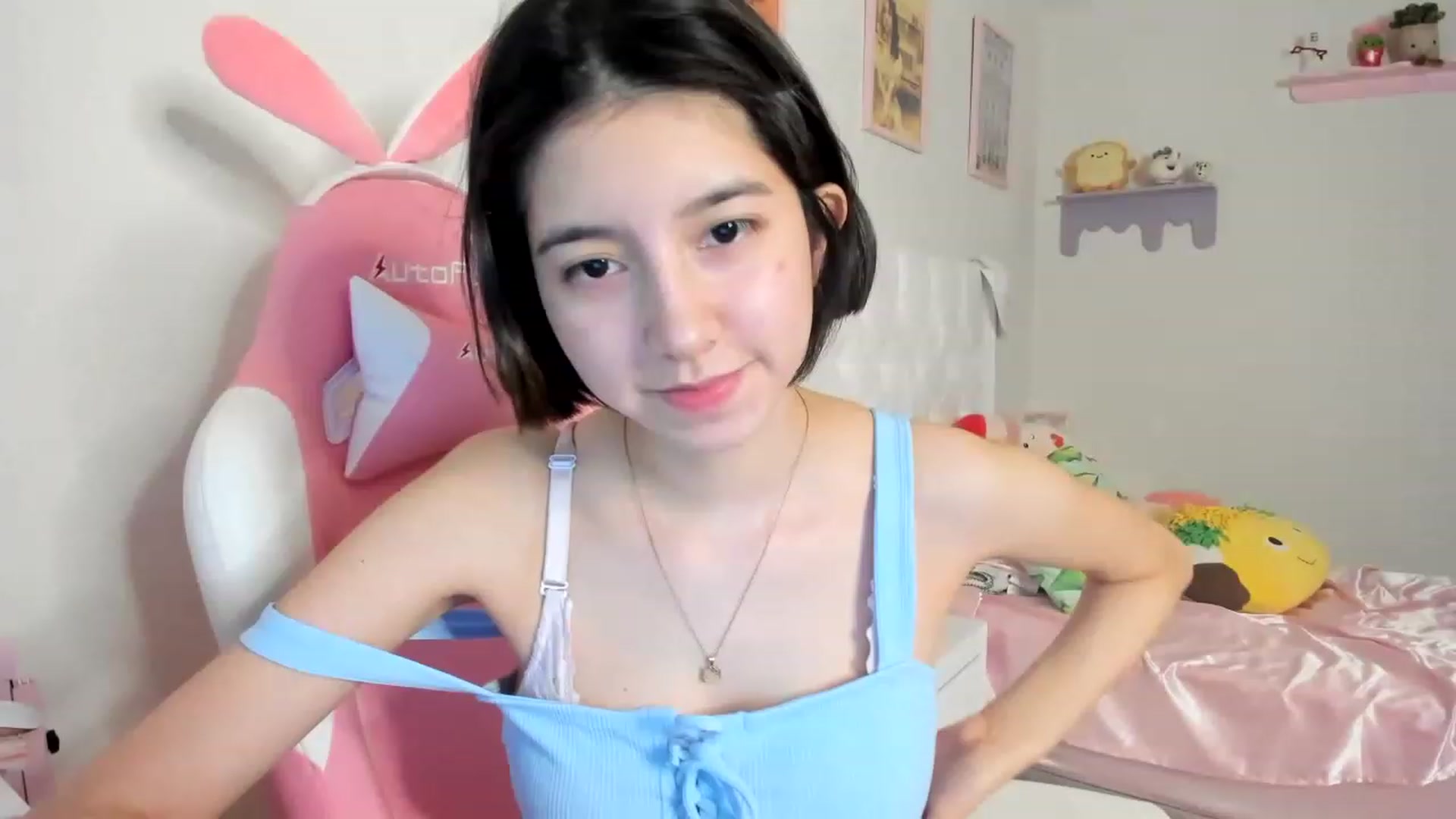 Gallery image thumbnail from Cherrycute666's myfreecams stream on, 06/19/2023, 03:38 image 6 of 20