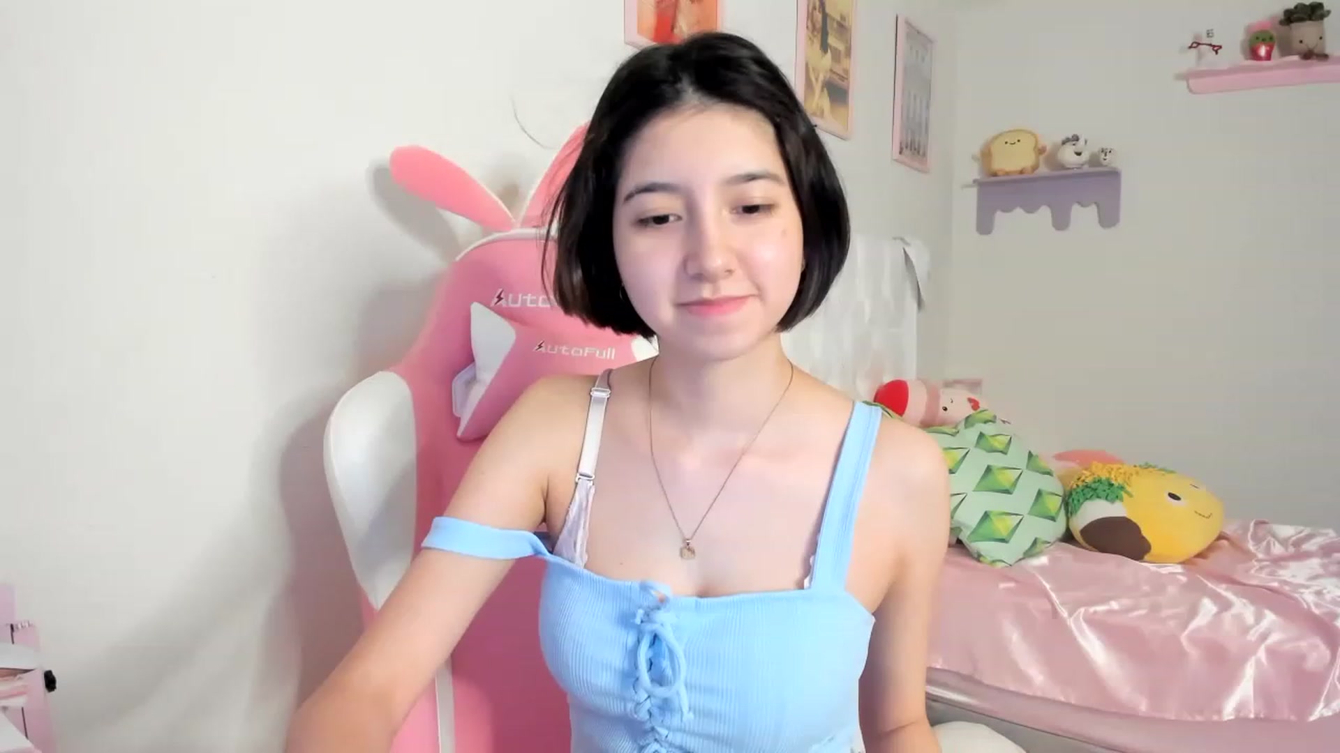 Gallery image thumbnail from Cherrycute666's myfreecams stream on, 06/19/2023, 03:38 image 7 of 20