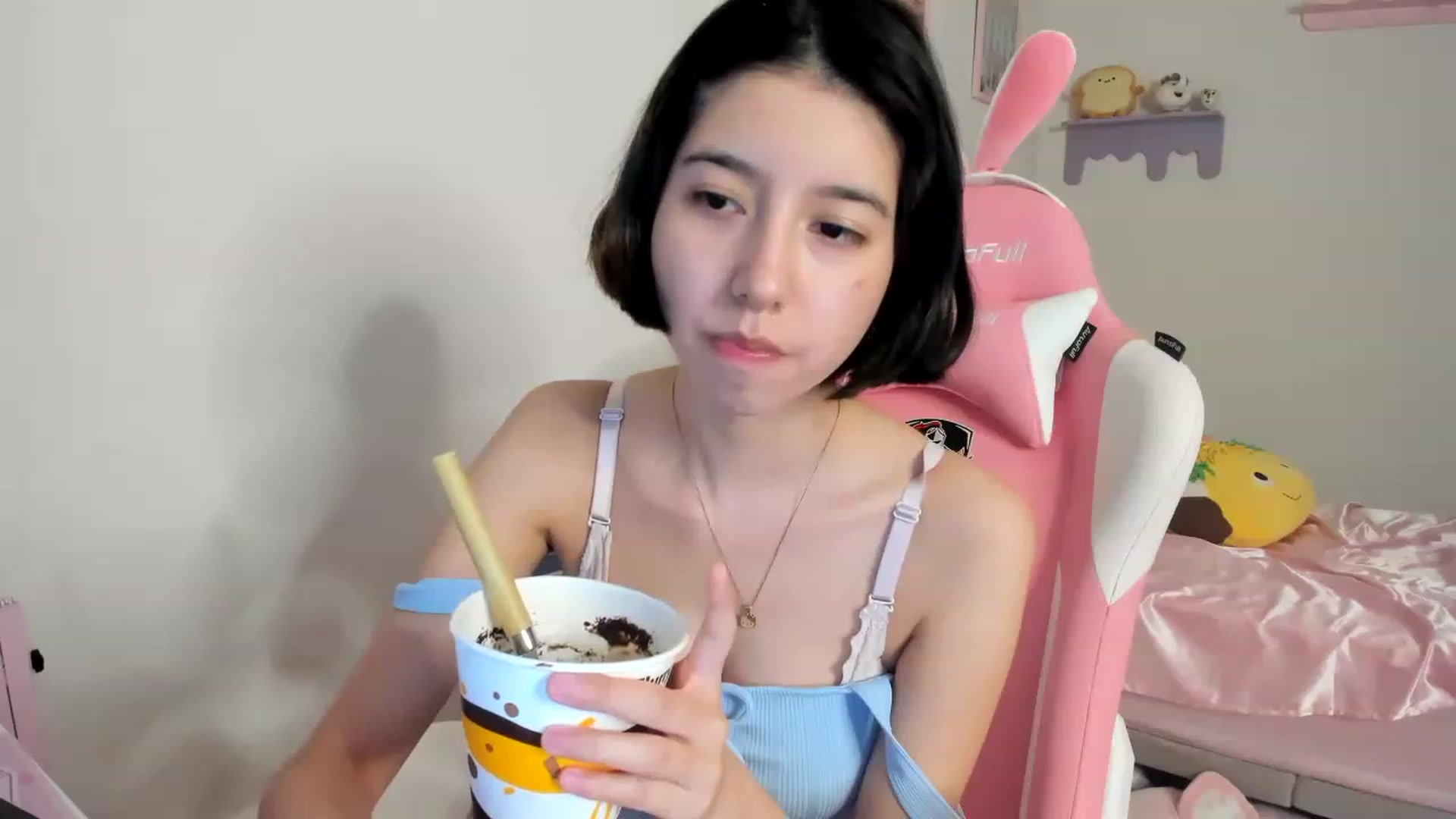 Gallery image thumbnail from Cherrycute666's myfreecams stream on, 06/19/2023, 06:39 image 7 of 20
