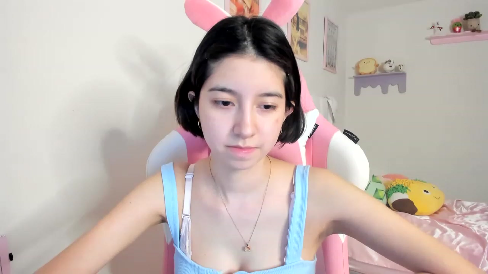 Gallery image thumbnail from Cherrycute666's myfreecams stream on, 06/19/2023, 06:39 image 9 of 20