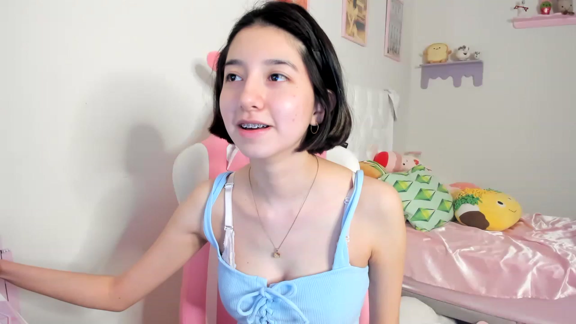 Gallery image thumbnail from Cherrycute666's myfreecams stream on, 06/19/2023, 06:39 image 6 of 20