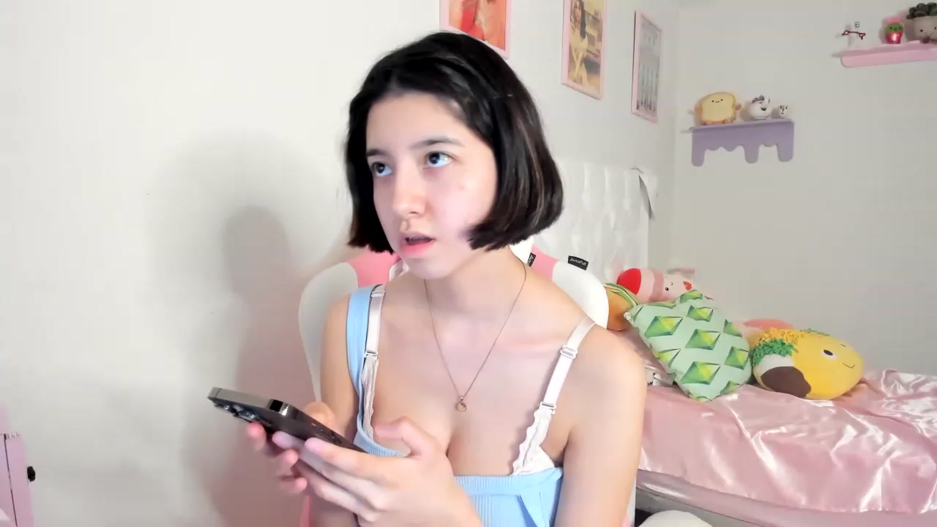 Gallery image thumbnail from Cherrycute666's myfreecams stream on, 06/19/2023, 06:39 image 2 of 20
