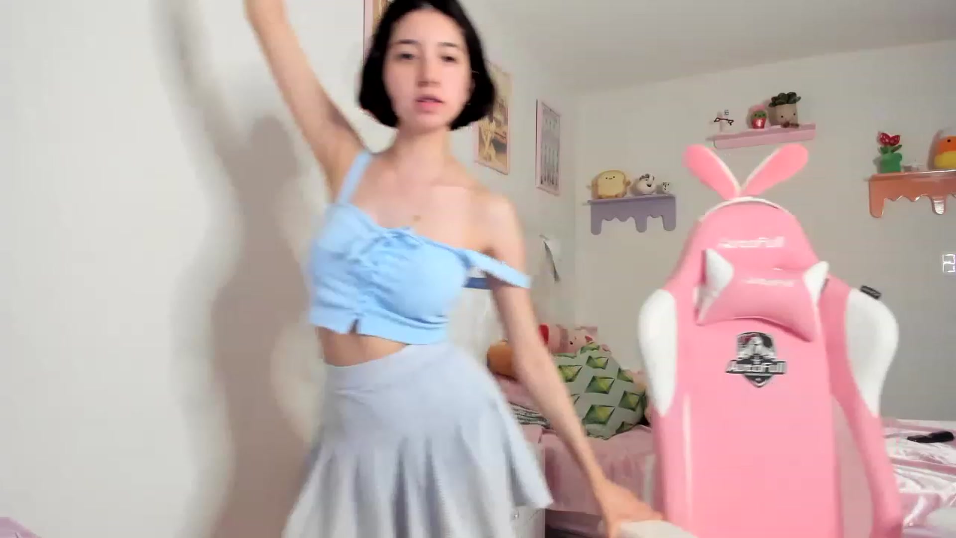 Gallery image thumbnail from Cherrycute666's myfreecams stream on, 06/19/2023, 08:46 image 15 of 20