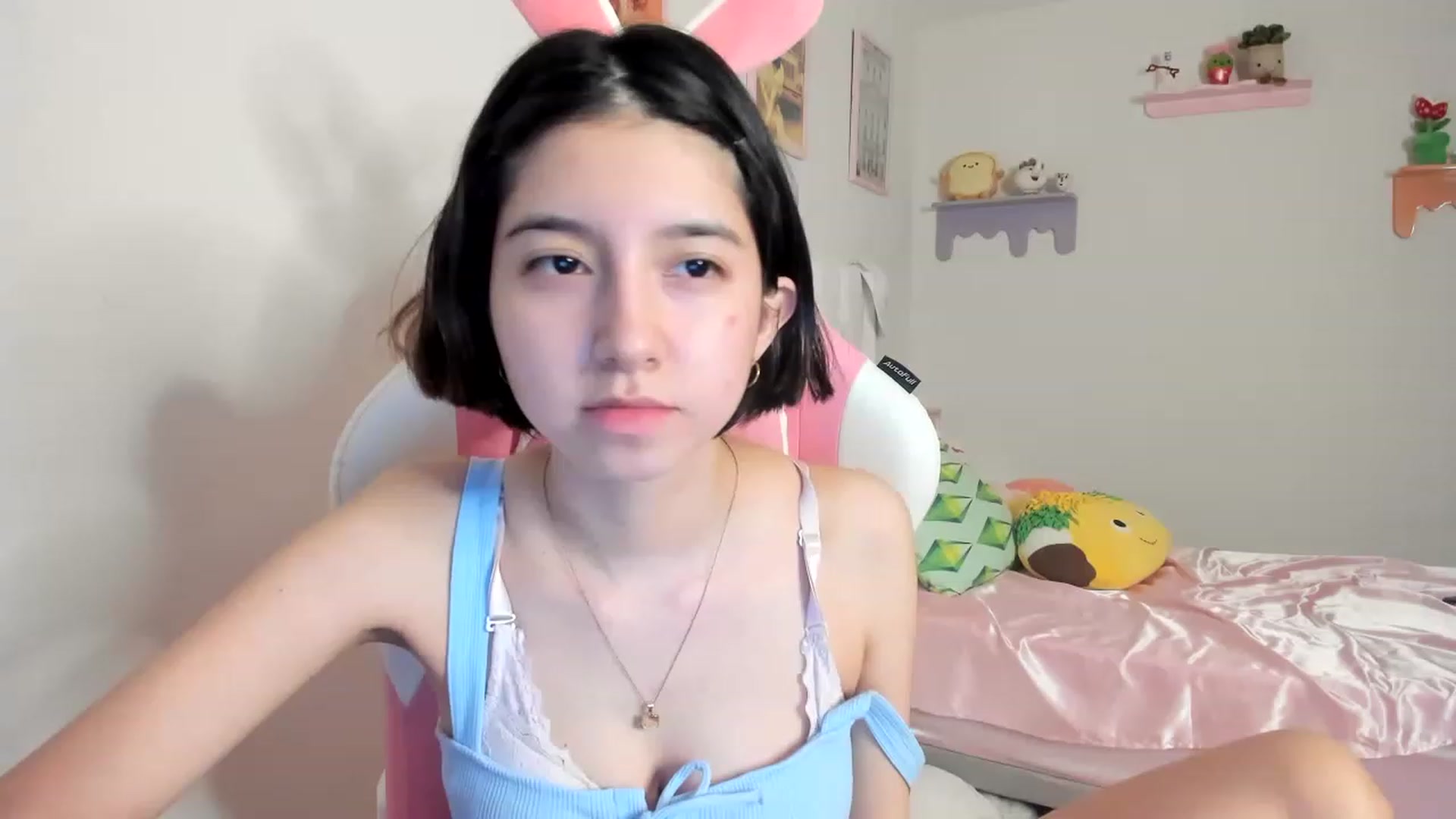 Gallery image thumbnail from Cherrycute666's myfreecams stream on, 06/19/2023, 09:46 image 13 of 20