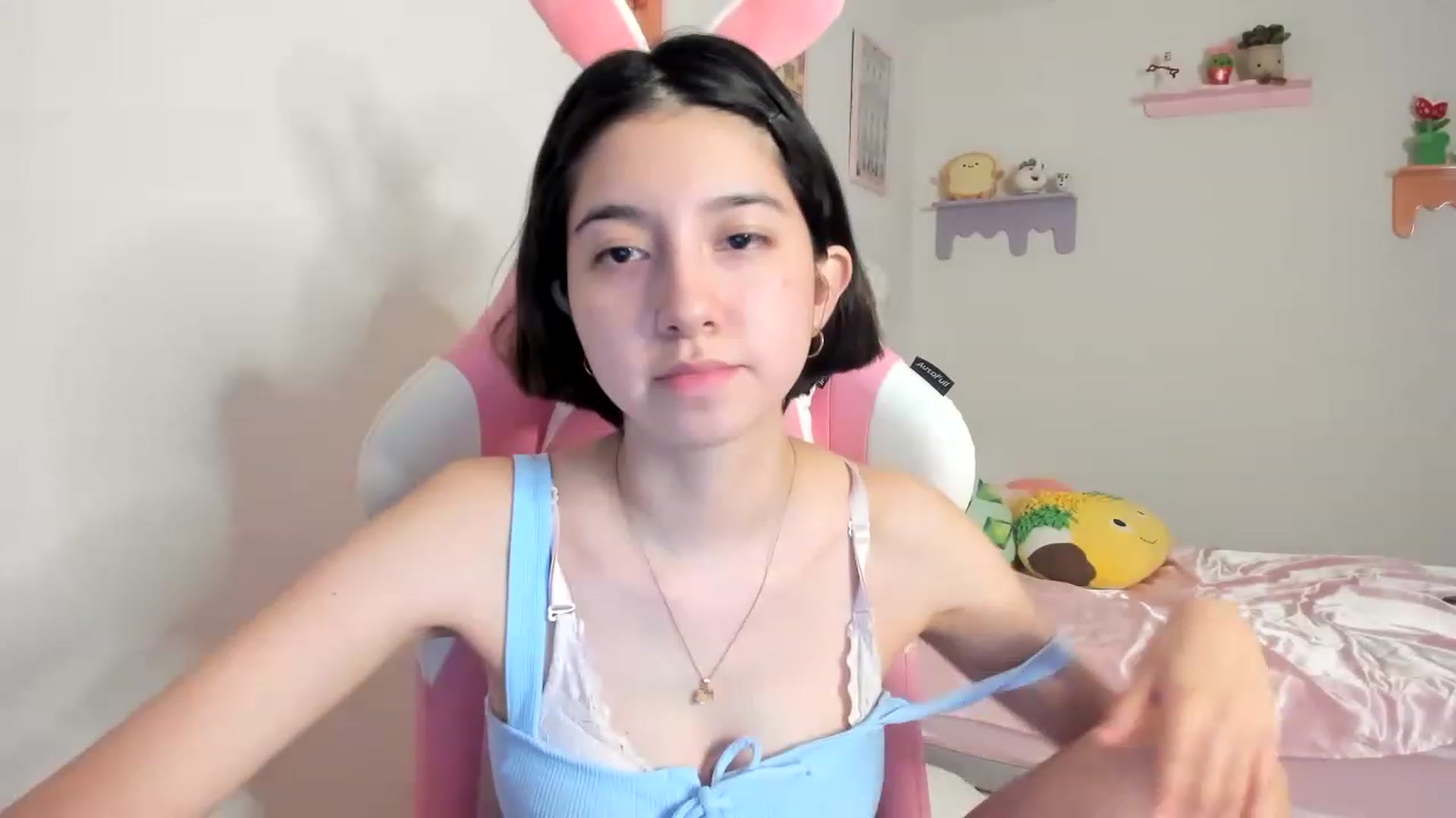 Gallery image thumbnail from Cherrycute666's myfreecams stream on, 06/19/2023, 09:46 image 12 of 20