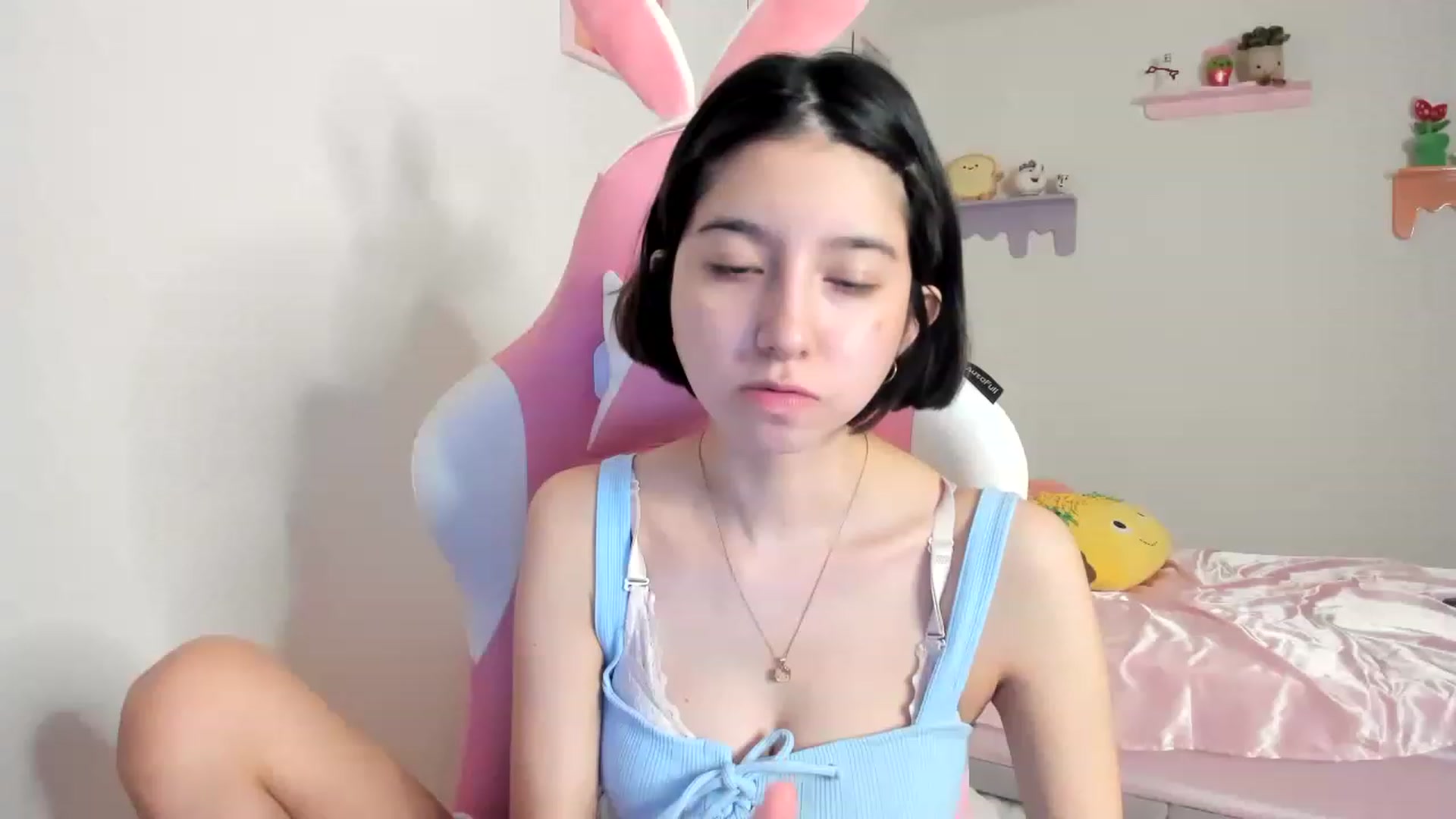 Gallery image thumbnail from Cherrycute666's myfreecams stream on, 06/19/2023, 09:46 image 7 of 20