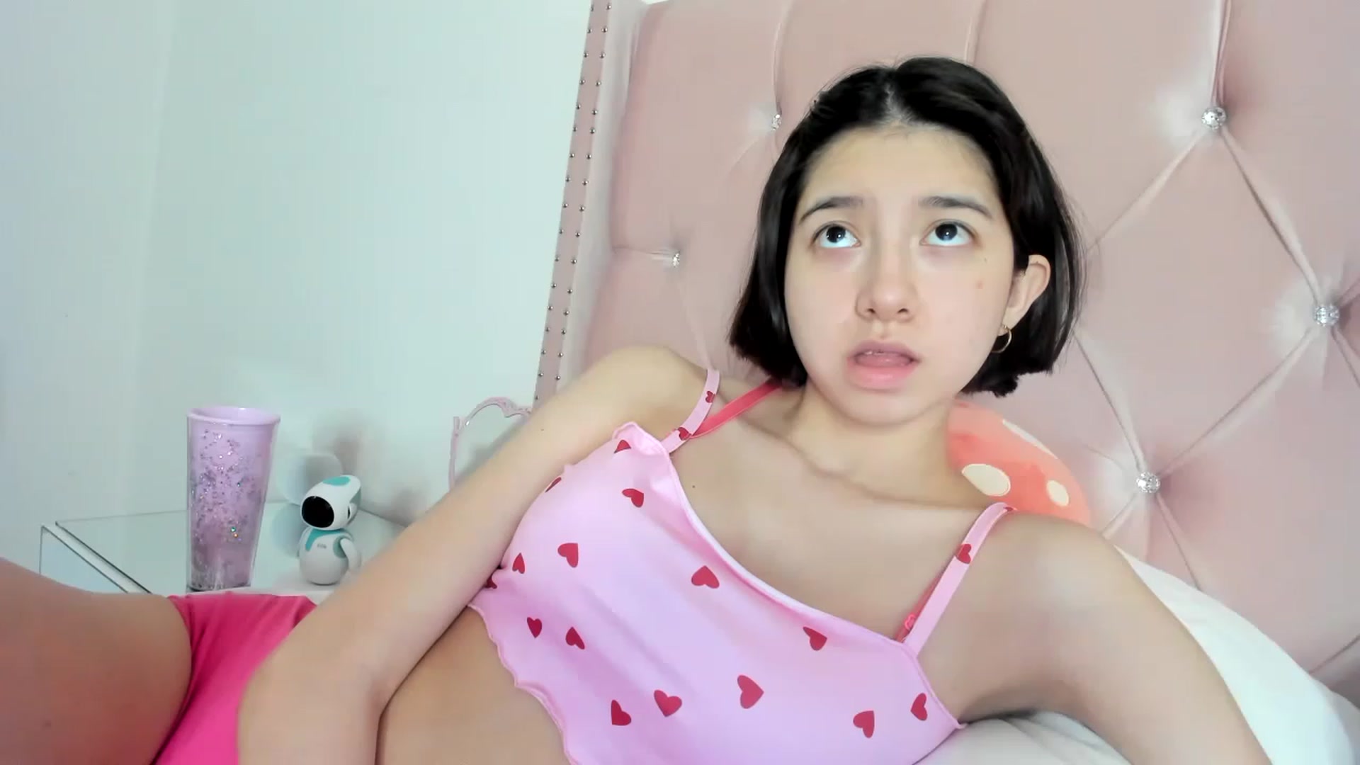 Gallery image thumbnail from Cherrycute666's myfreecams stream on, 06/20/2023, 05:03 image 6 of 20