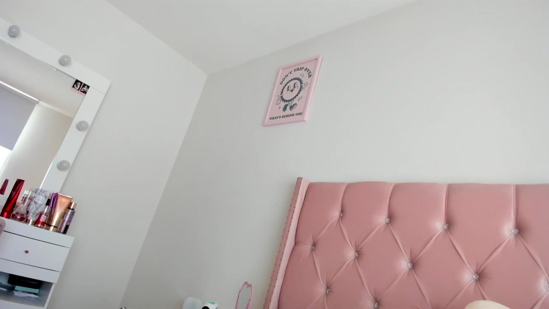 Gallery image thumbnail from Cherrycute666's myfreecams stream on, 06/21/2023, 17:37 image 15 of 20