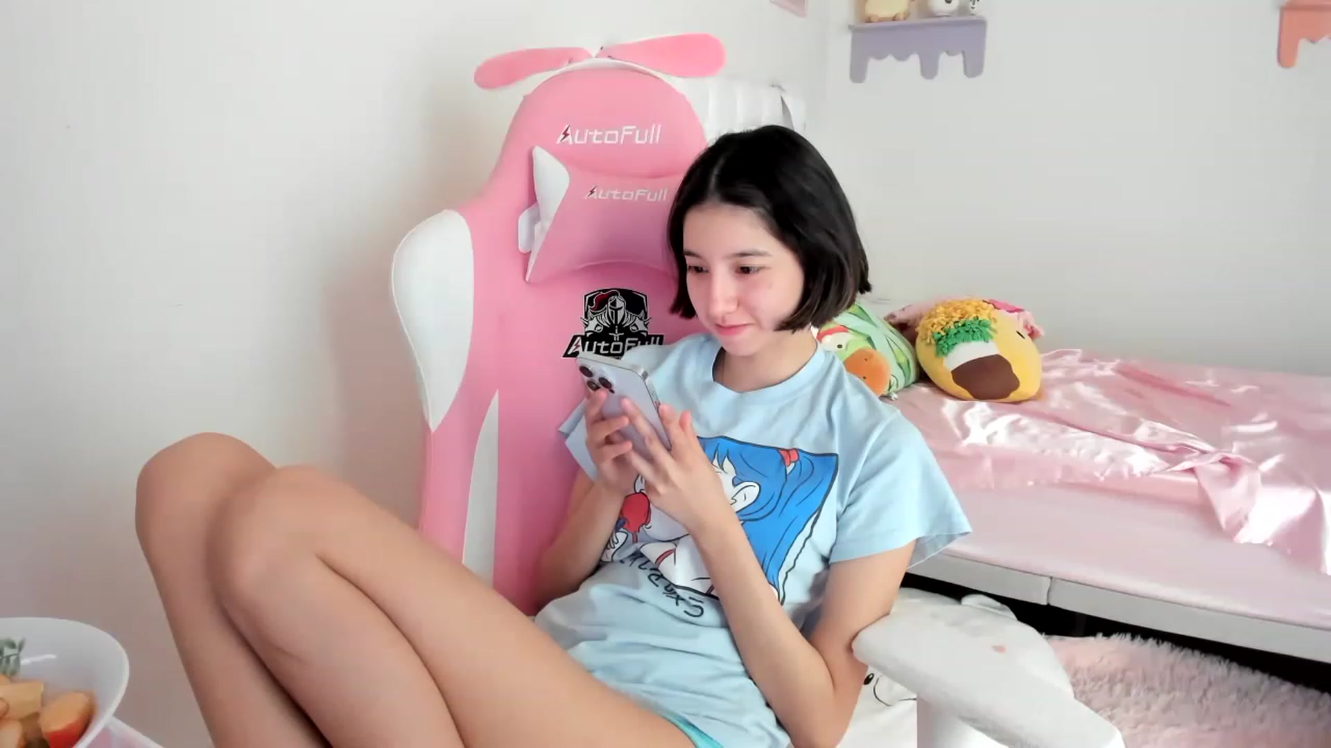 Gallery image thumbnail from Cherrycute666's myfreecams stream on, 06/22/2023, 17:48 image 13 of 20