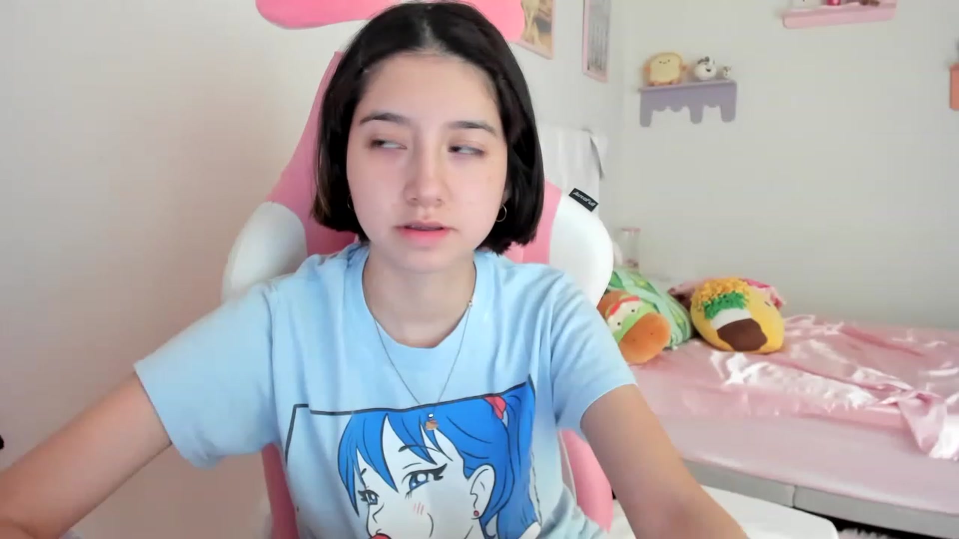 Gallery image thumbnail from Cherrycute666's myfreecams stream on, 06/22/2023, 20:03 image 8 of 20