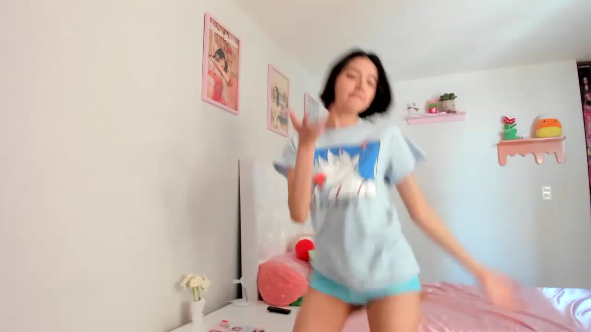 Gallery image thumbnail from Cherrycute666's myfreecams stream on, 06/22/2023, 20:03 image 11 of 20