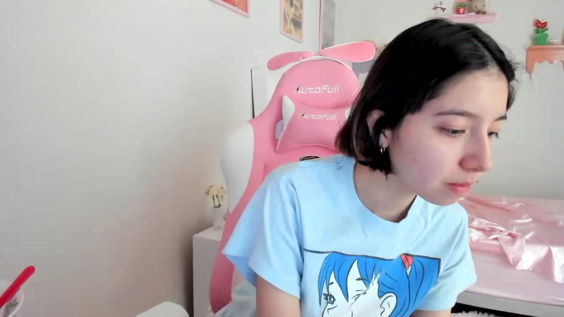 Gallery image thumbnail from Cherrycute666's myfreecams stream on, 06/22/2023, 20:03 image 5 of 20