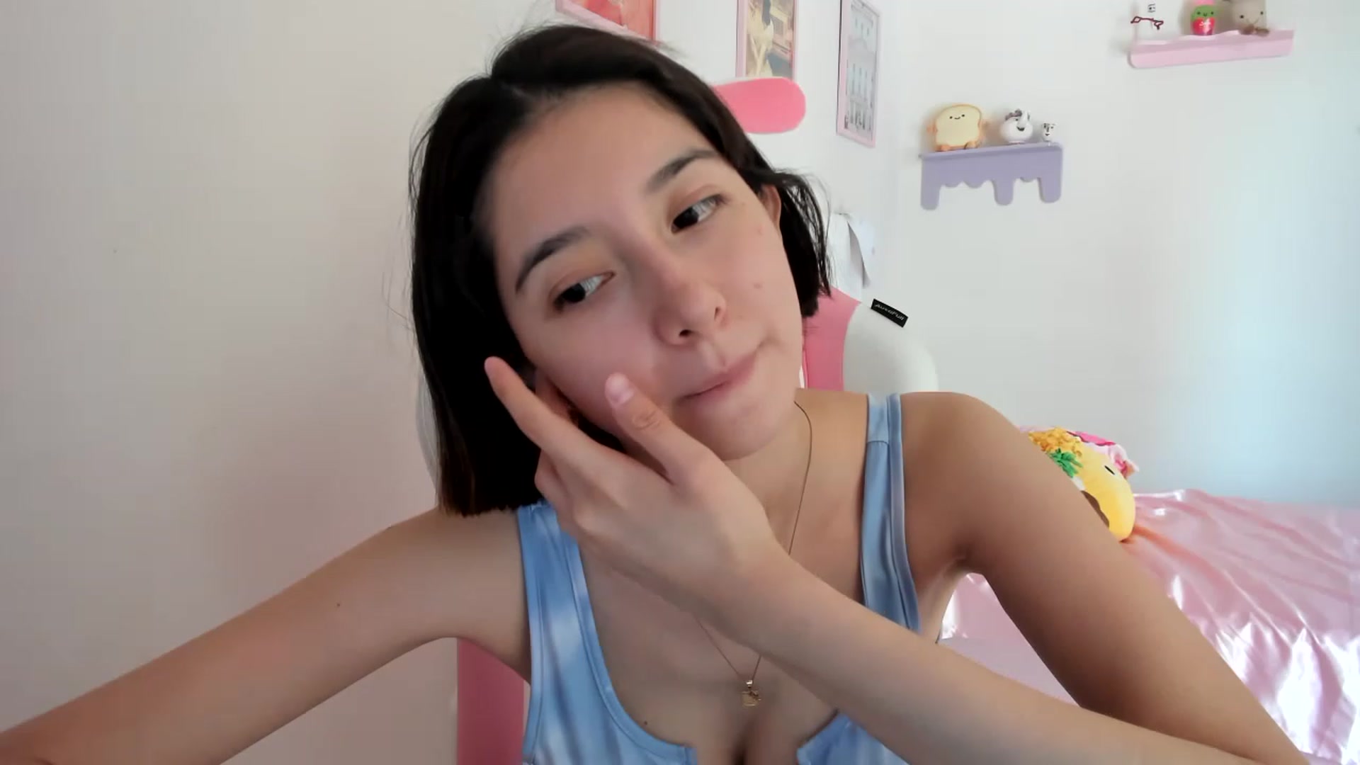 Gallery image thumbnail from Cherrycute666's myfreecams stream on, 06/22/2023, 20:03 image 17 of 20