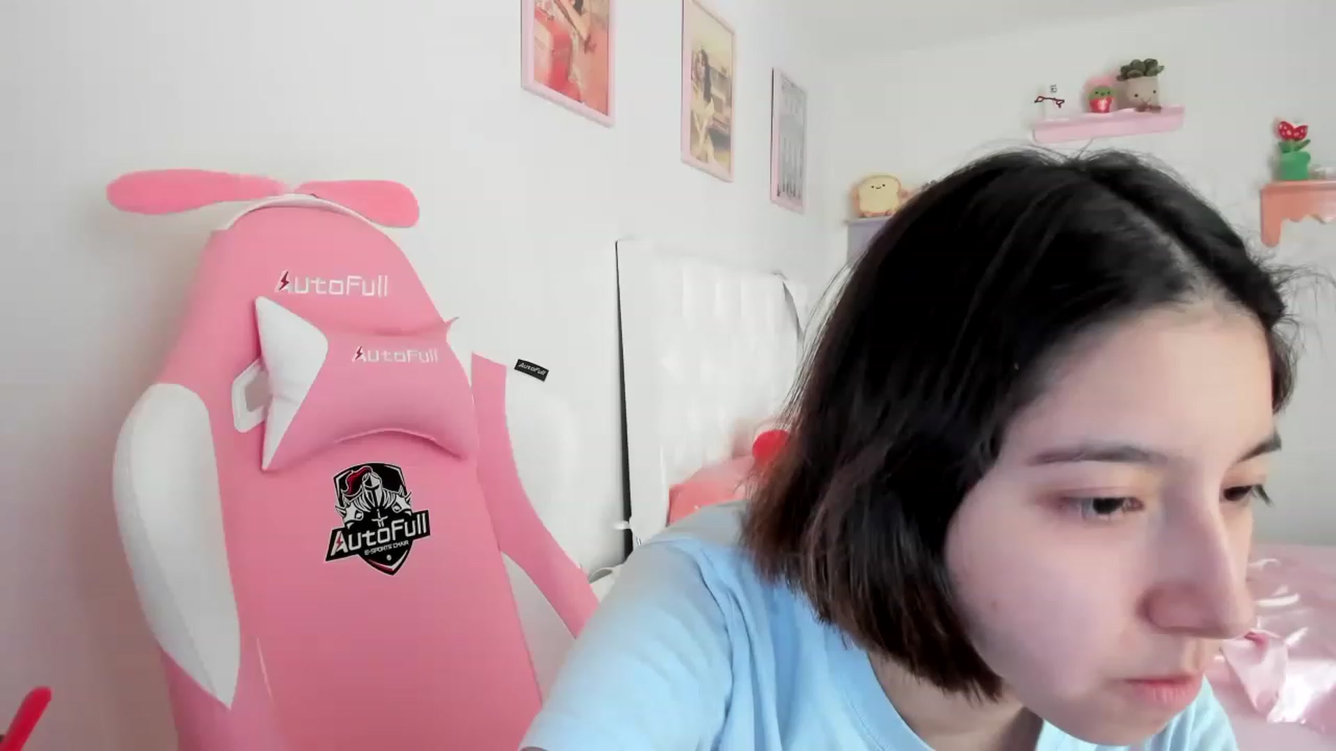 Gallery image thumbnail from Cherrycute666's myfreecams stream on, 06/22/2023, 20:03 image 2 of 20