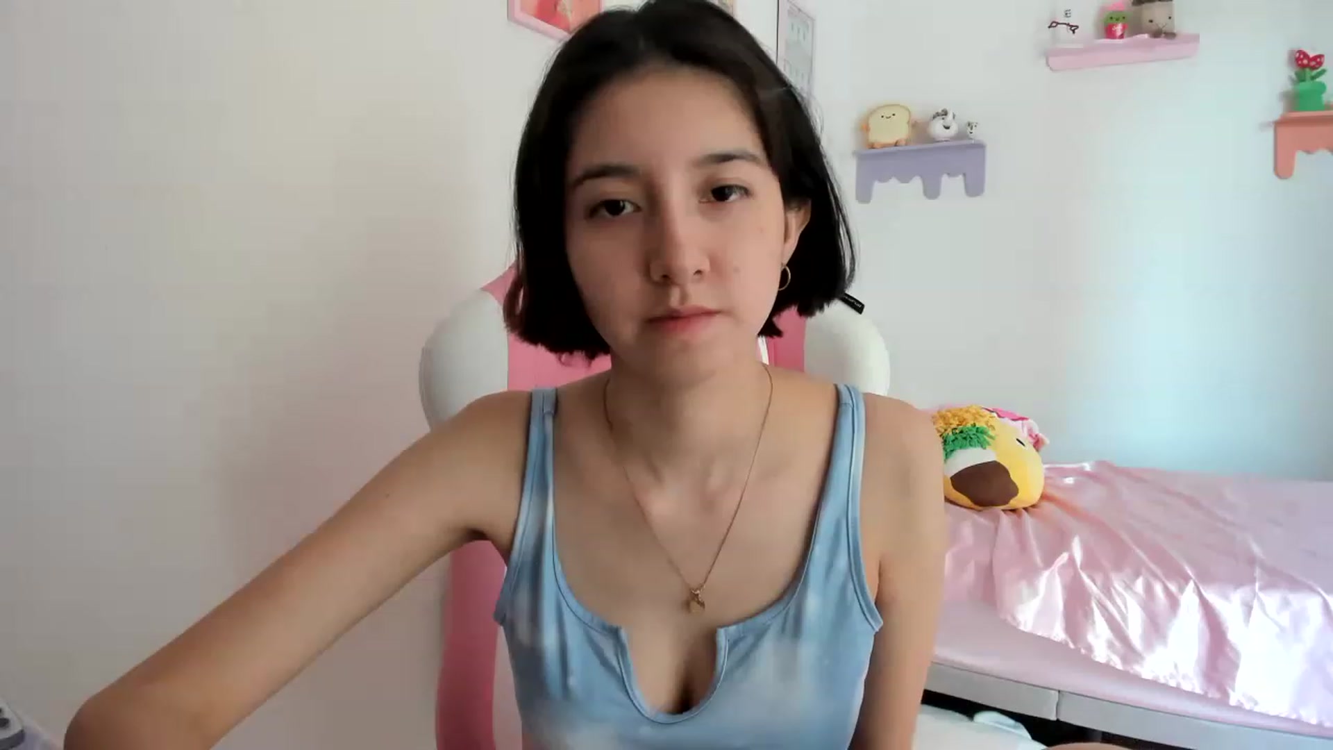 Gallery image thumbnail from Cherrycute666's myfreecams stream on, 06/22/2023, 21:47 image 16 of 20