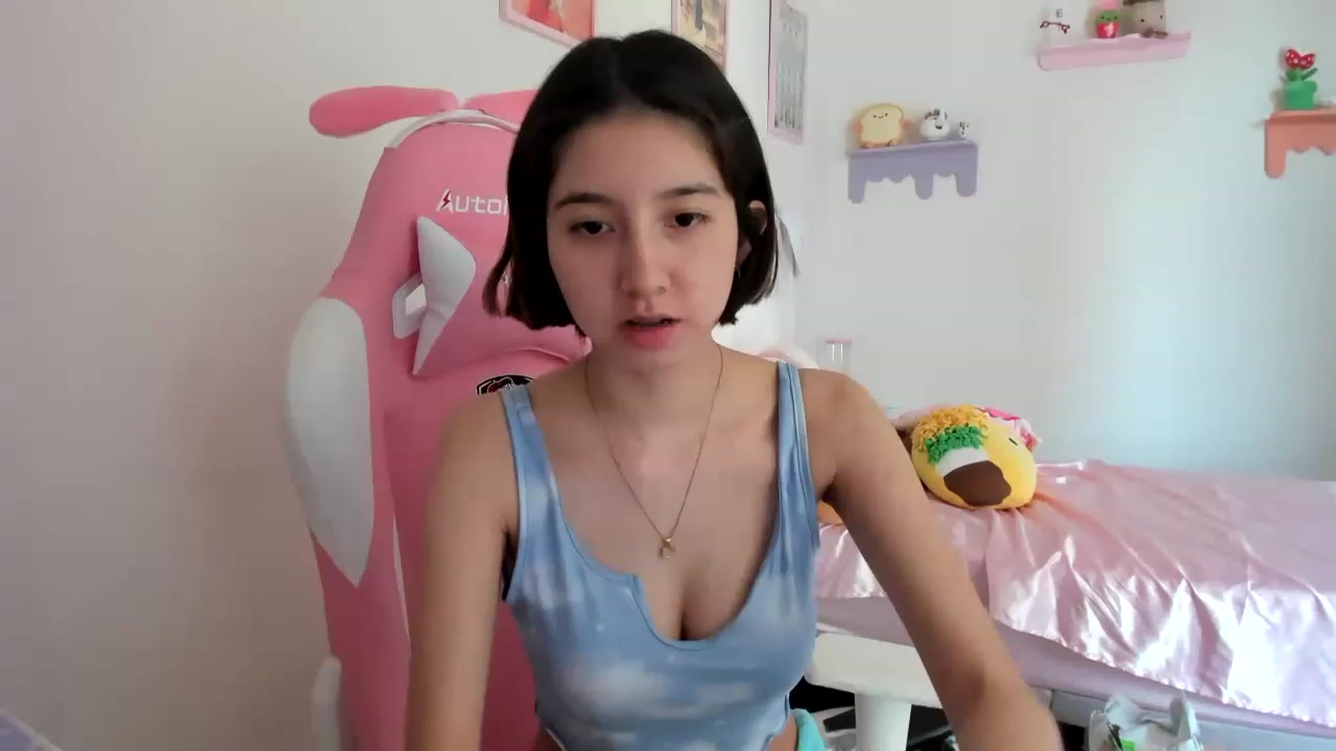 Gallery image thumbnail from Cherrycute666's myfreecams stream on, 06/22/2023, 21:47 image 20 of 20