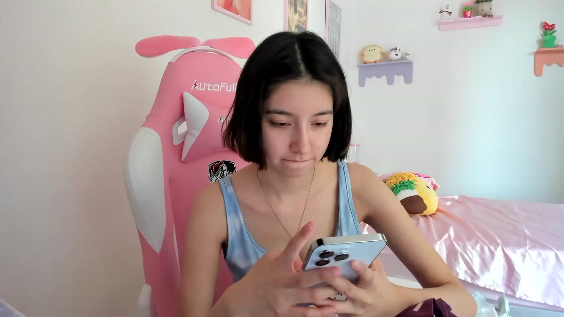 Gallery image thumbnail from Cherrycute666's myfreecams stream on, 06/22/2023, 21:47 image 19 of 20