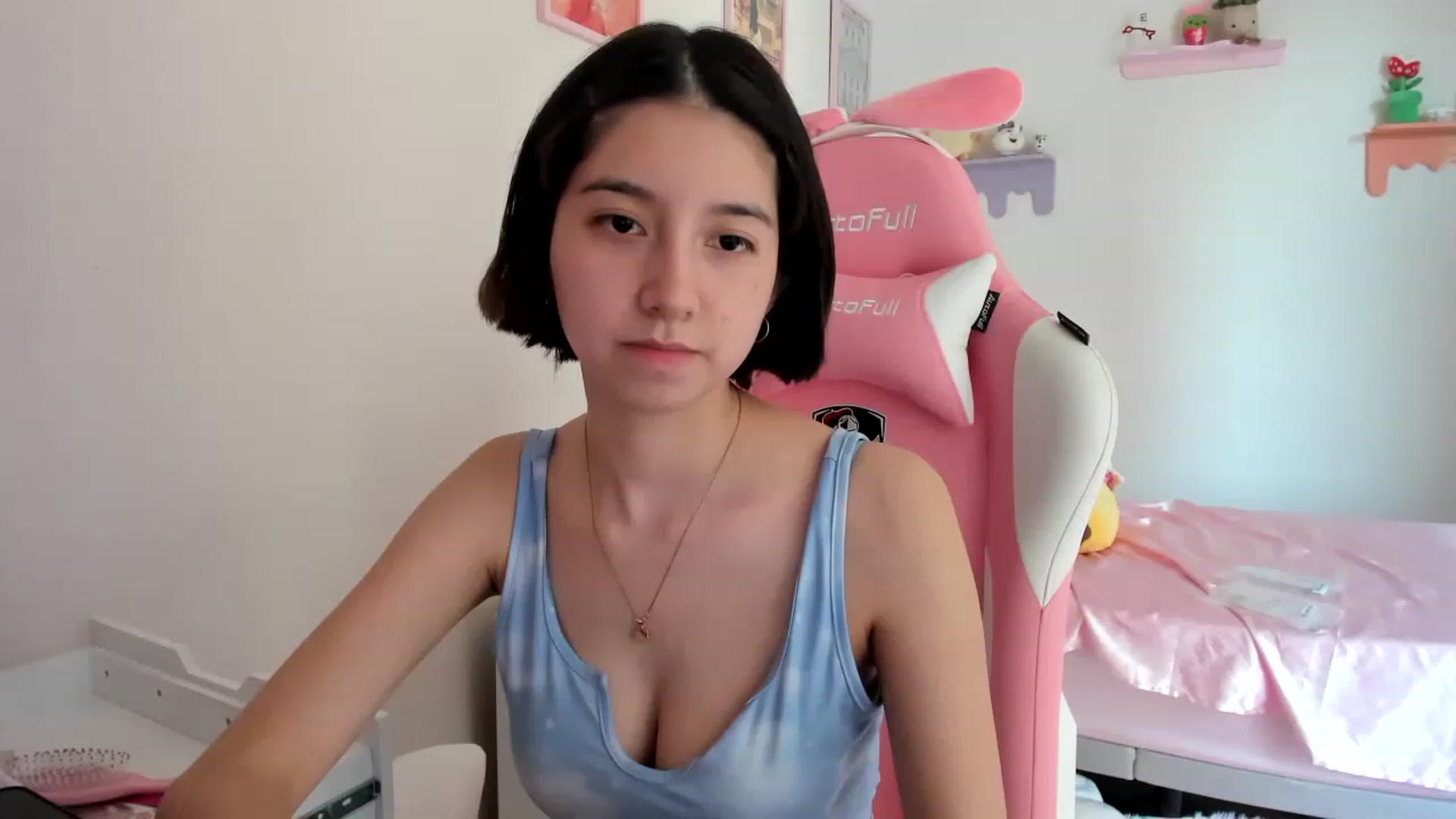 Gallery image thumbnail from Cherrycute666's myfreecams stream on, 06/22/2023, 22:52 image 10 of 20