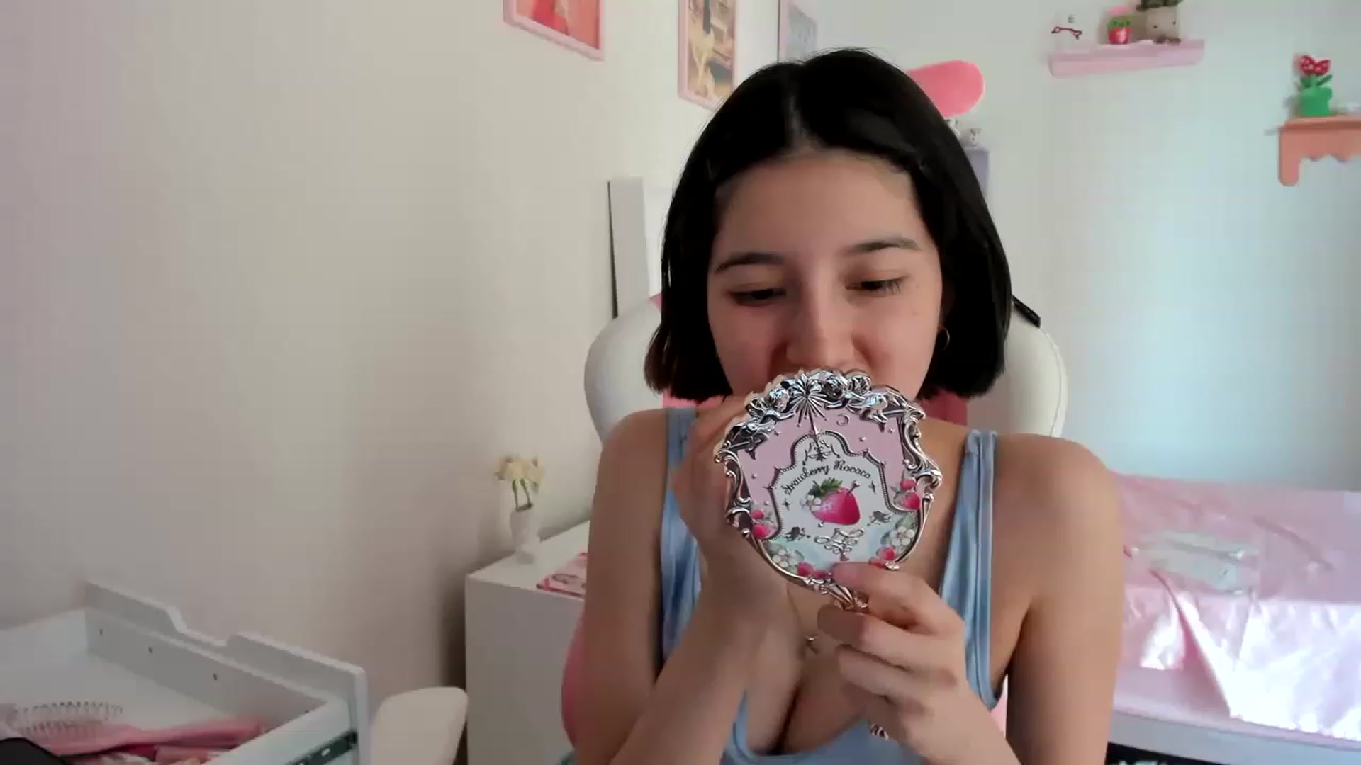 Gallery image thumbnail from Cherrycute666's myfreecams stream on, 06/22/2023, 22:52 image 11 of 20