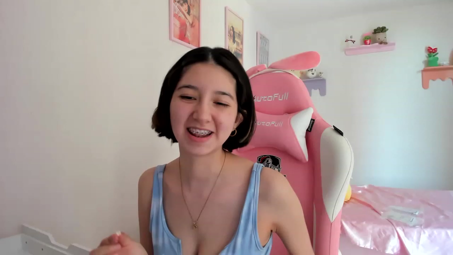 Gallery image thumbnail from Cherrycute666's myfreecams stream on, 06/22/2023, 22:52 image 5 of 20