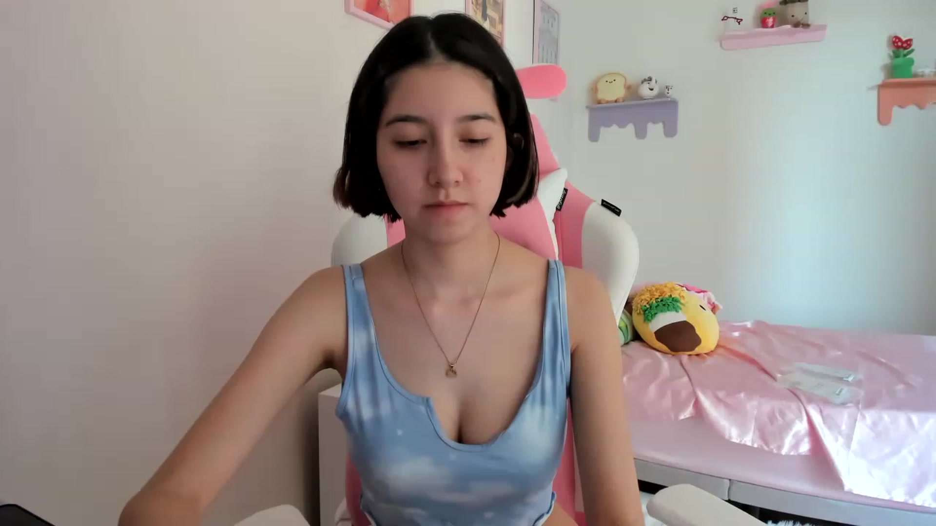 Gallery image thumbnail from Cherrycute666's myfreecams stream on, 06/22/2023, 22:52 image 16 of 20