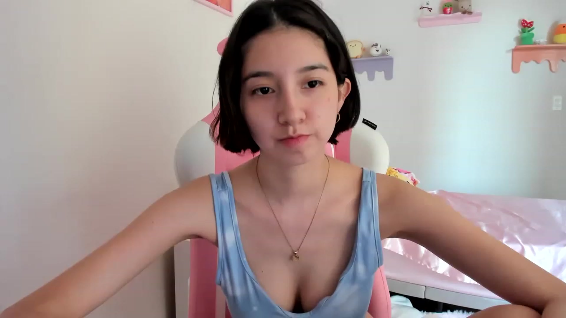 Gallery image thumbnail from Cherrycute666's myfreecams stream on, 06/23/2023, 24:40 image 8 of 20