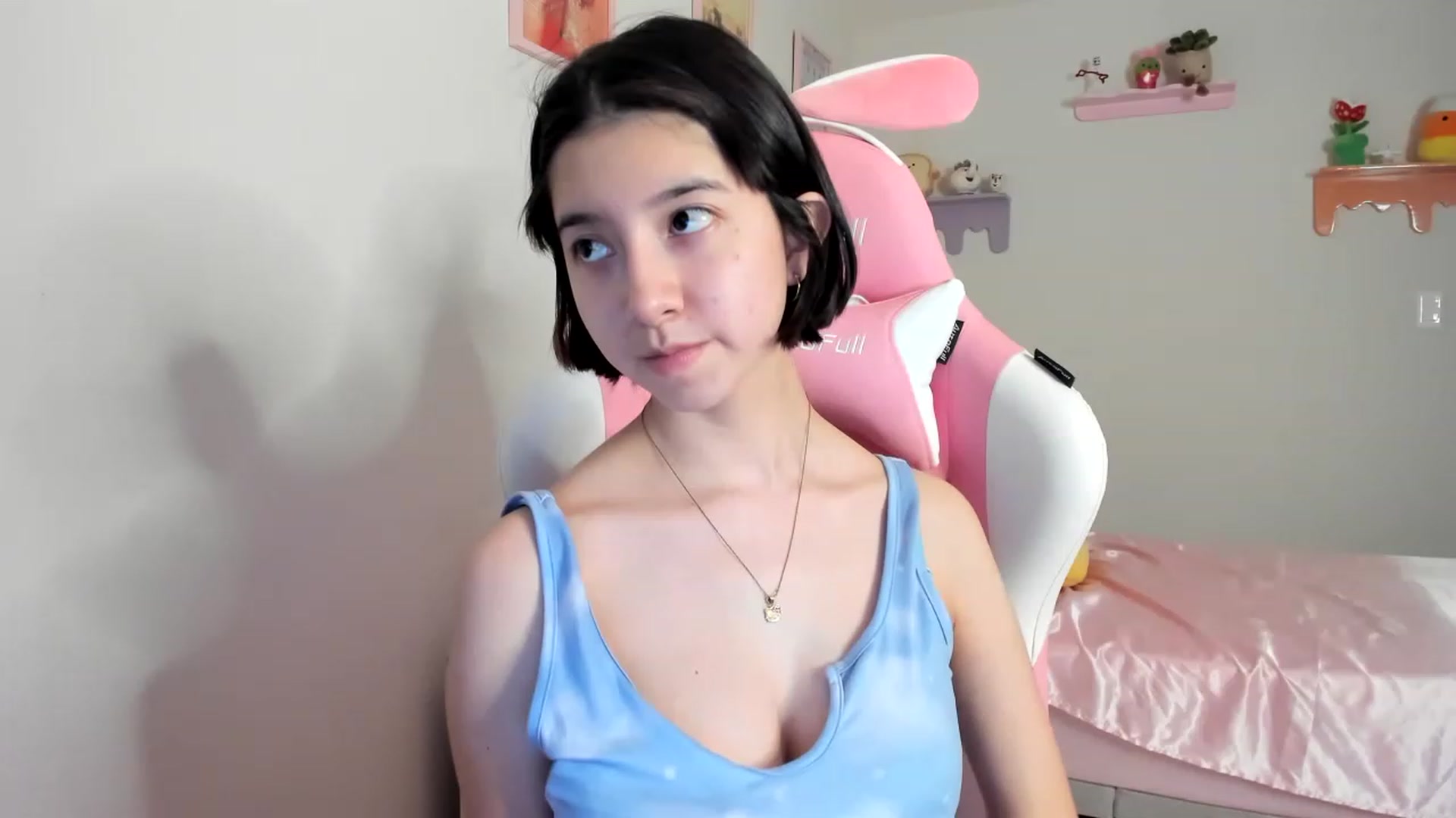 Gallery image thumbnail from Cherrycute666's myfreecams stream on, 06/23/2023, 01:21 image 13 of 20