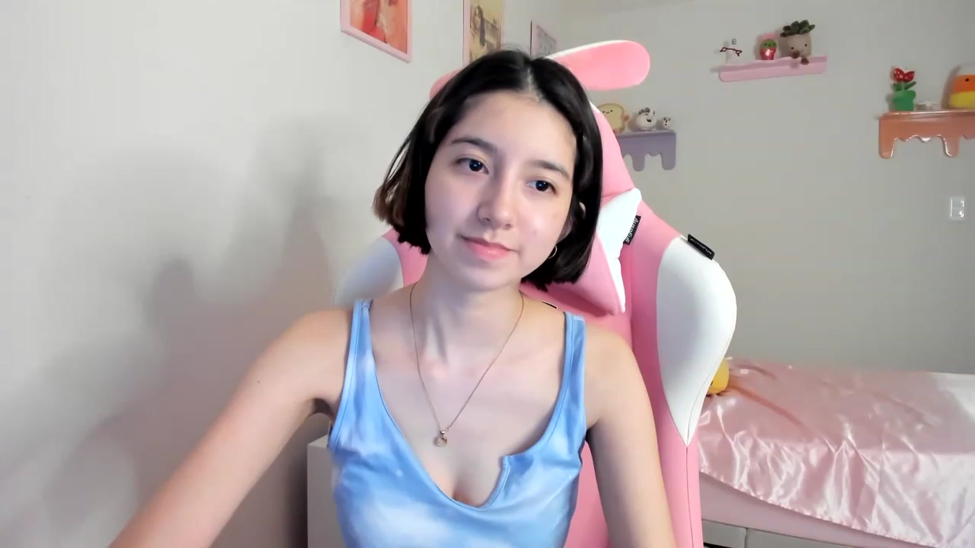 Gallery image thumbnail from Cherrycute666's myfreecams stream on, 06/23/2023, 01:21 image 11 of 20
