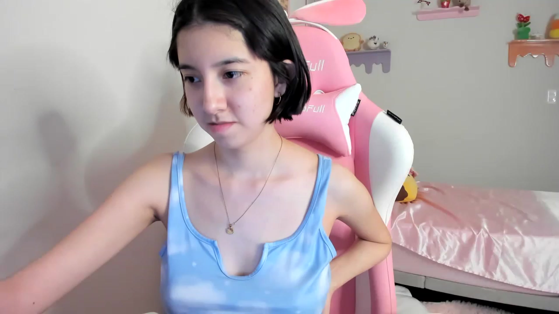 Gallery image thumbnail from Cherrycute666's myfreecams stream on, 06/23/2023, 01:21 image 7 of 20