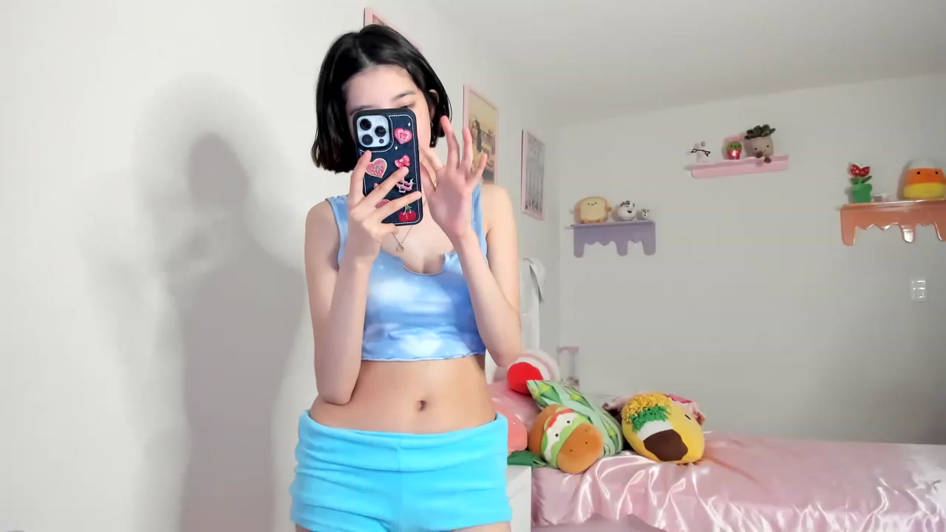 Gallery image thumbnail from Cherrycute666's myfreecams stream on, 06/23/2023, 03:10 image 10 of 20