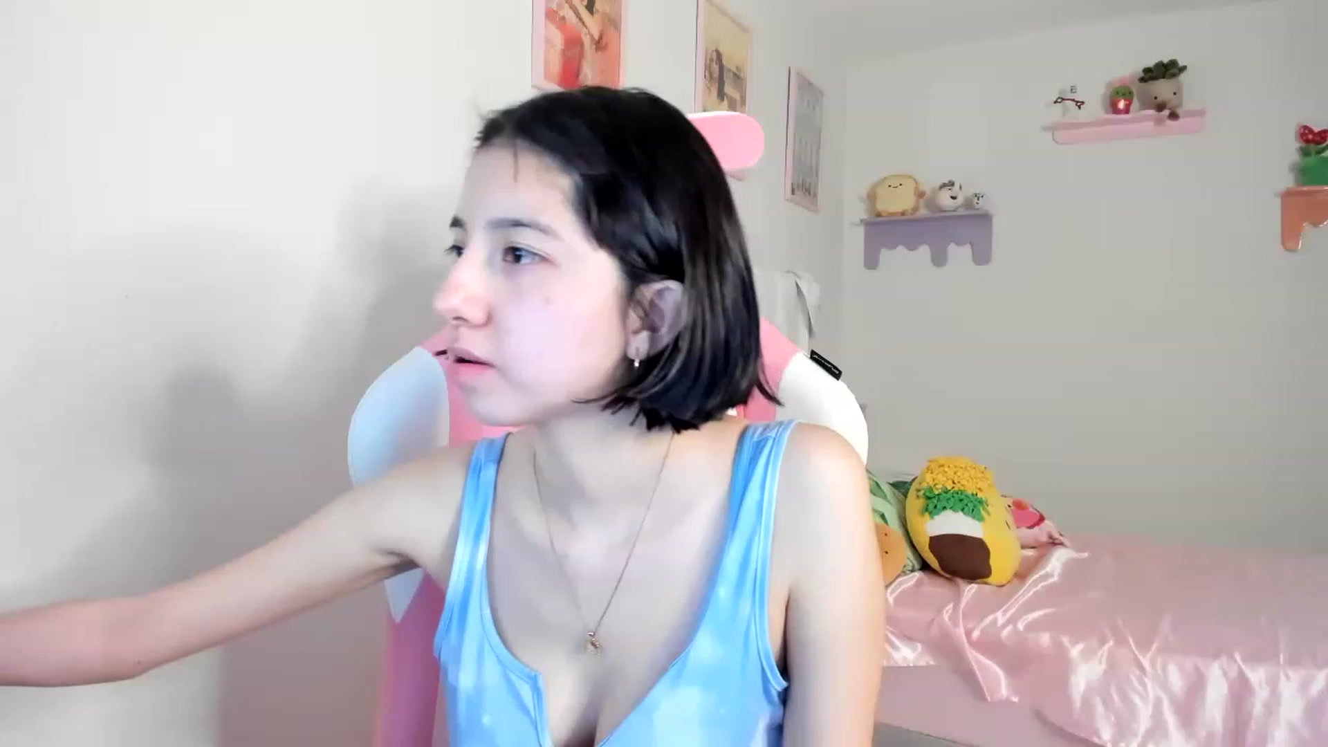 Gallery image thumbnail from Cherrycute666's myfreecams stream on, 06/23/2023, 04:53 image 11 of 20