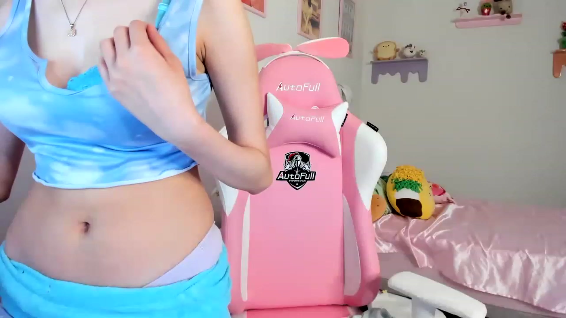 Gallery image thumbnail from Cherrycute666's myfreecams stream on, 06/23/2023, 04:53 image 9 of 20
