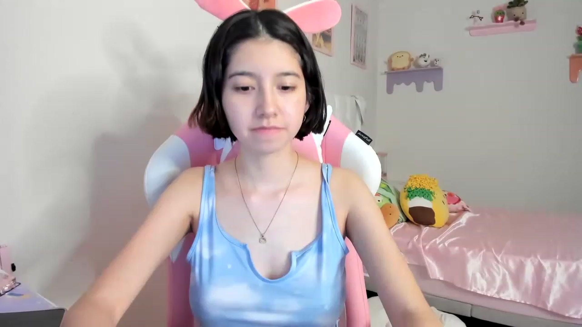 Gallery image thumbnail from Cherrycute666's myfreecams stream on, 06/23/2023, 07:28 image 14 of 20