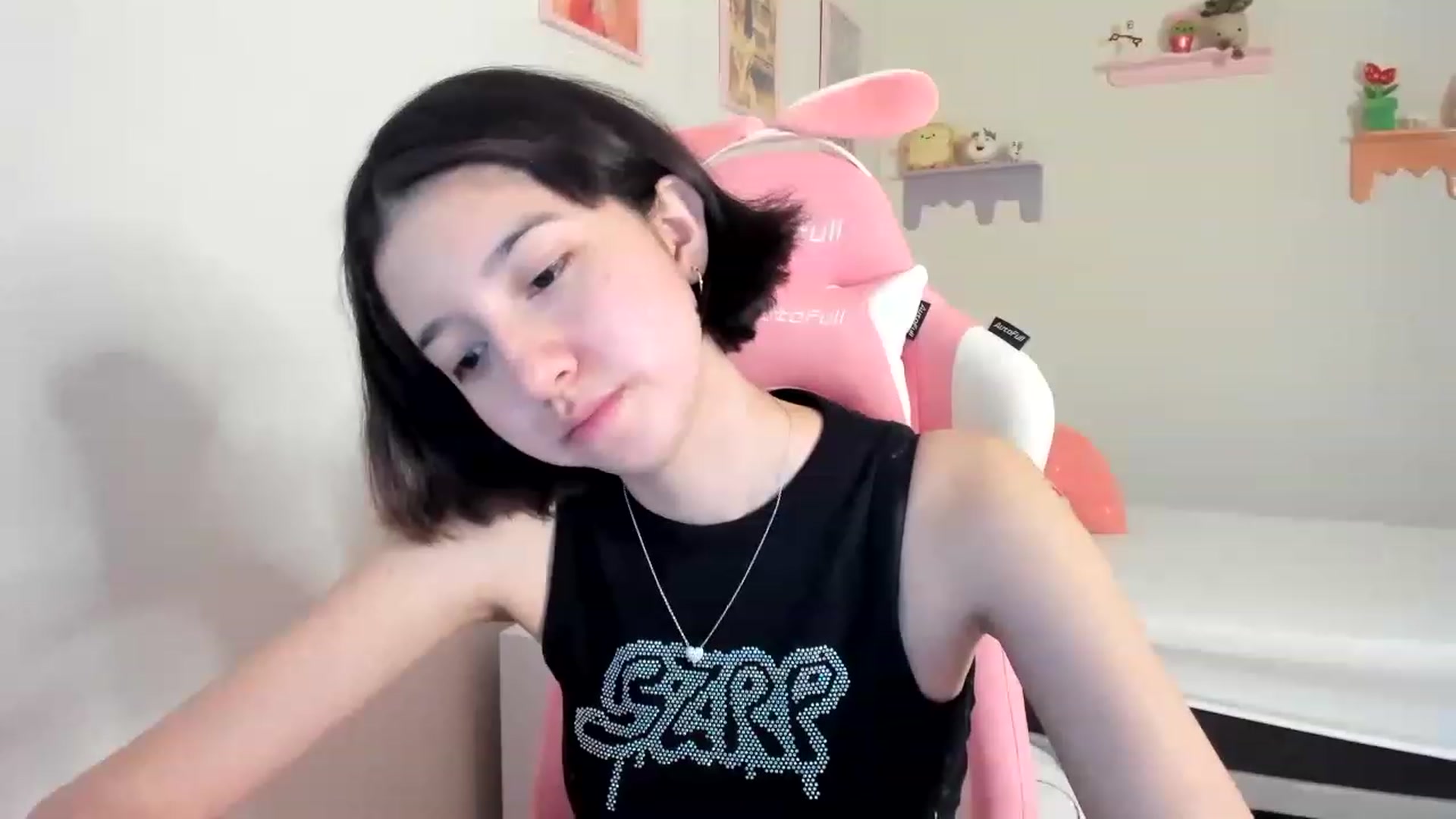 Gallery image thumbnail from Cherrycute666's myfreecams stream on, 06/27/2023, 11:08 image 4 of 20