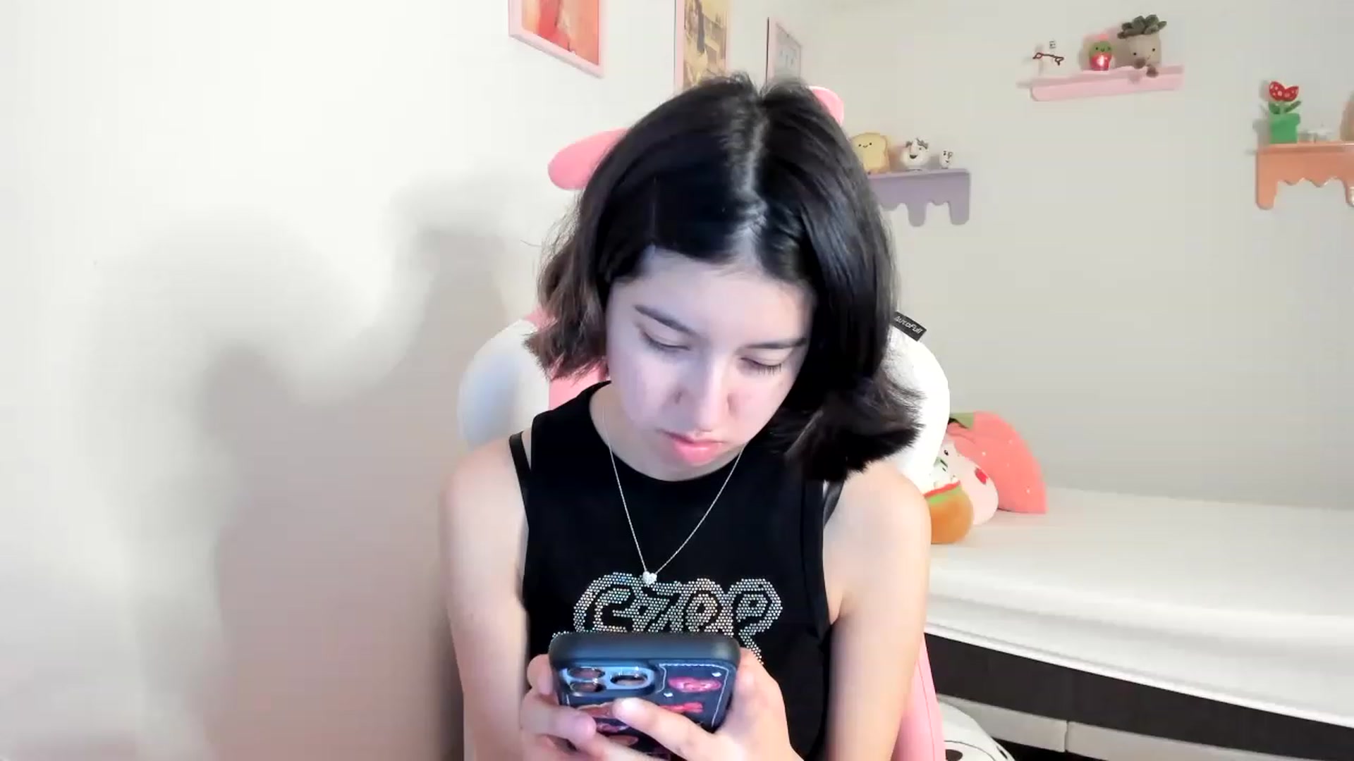 Gallery image thumbnail from Cherrycute666's myfreecams stream on, 06/27/2023, 11:08 image 2 of 20