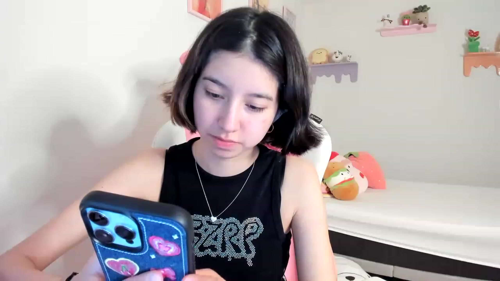 Gallery image thumbnail from Cherrycute666's myfreecams stream on, 06/27/2023, 11:08 image 3 of 20