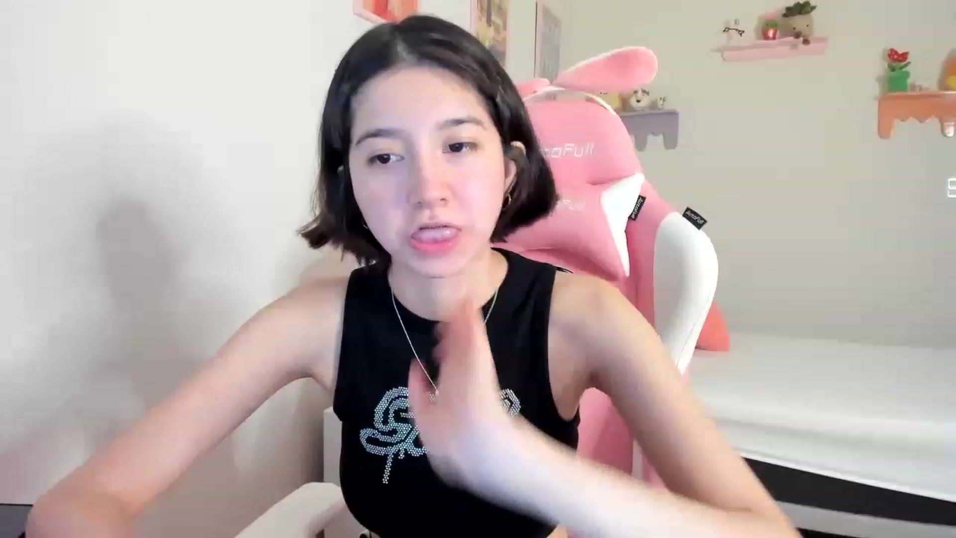 Gallery image thumbnail from Cherrycute666's myfreecams stream on, 06/27/2023, 11:08 image 6 of 20