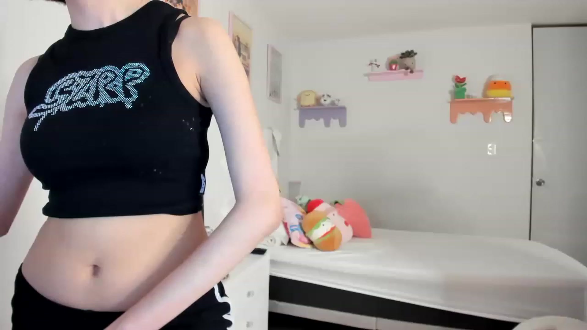 Gallery image thumbnail from Cherrycute666's myfreecams stream on, 06/27/2023, 11:08 image 12 of 20