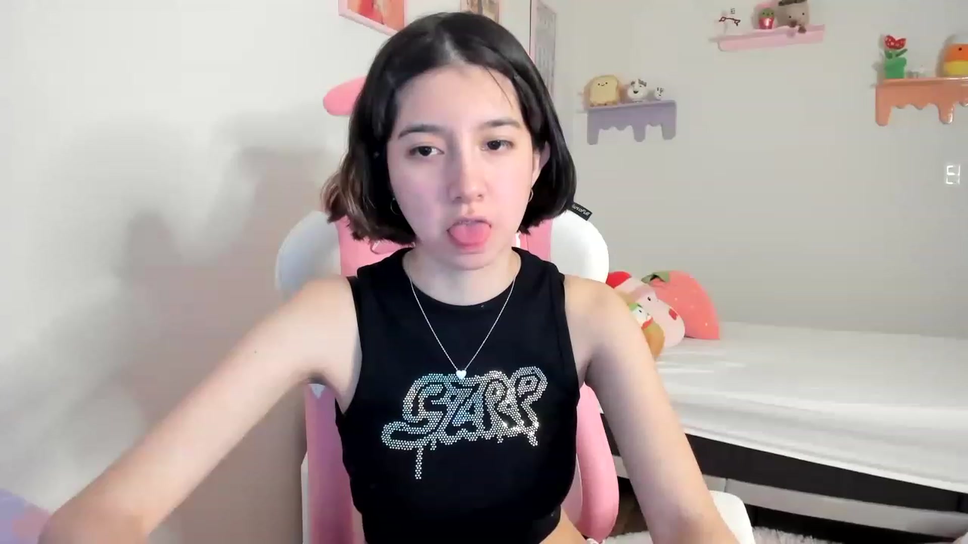 Gallery image thumbnail from Cherrycute666's myfreecams stream on, 06/27/2023, 11:08 image 15 of 20